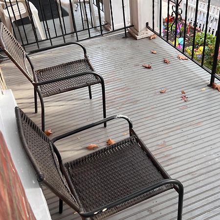 Cozy On The Hill Apartment Wilmington Bagian luar foto