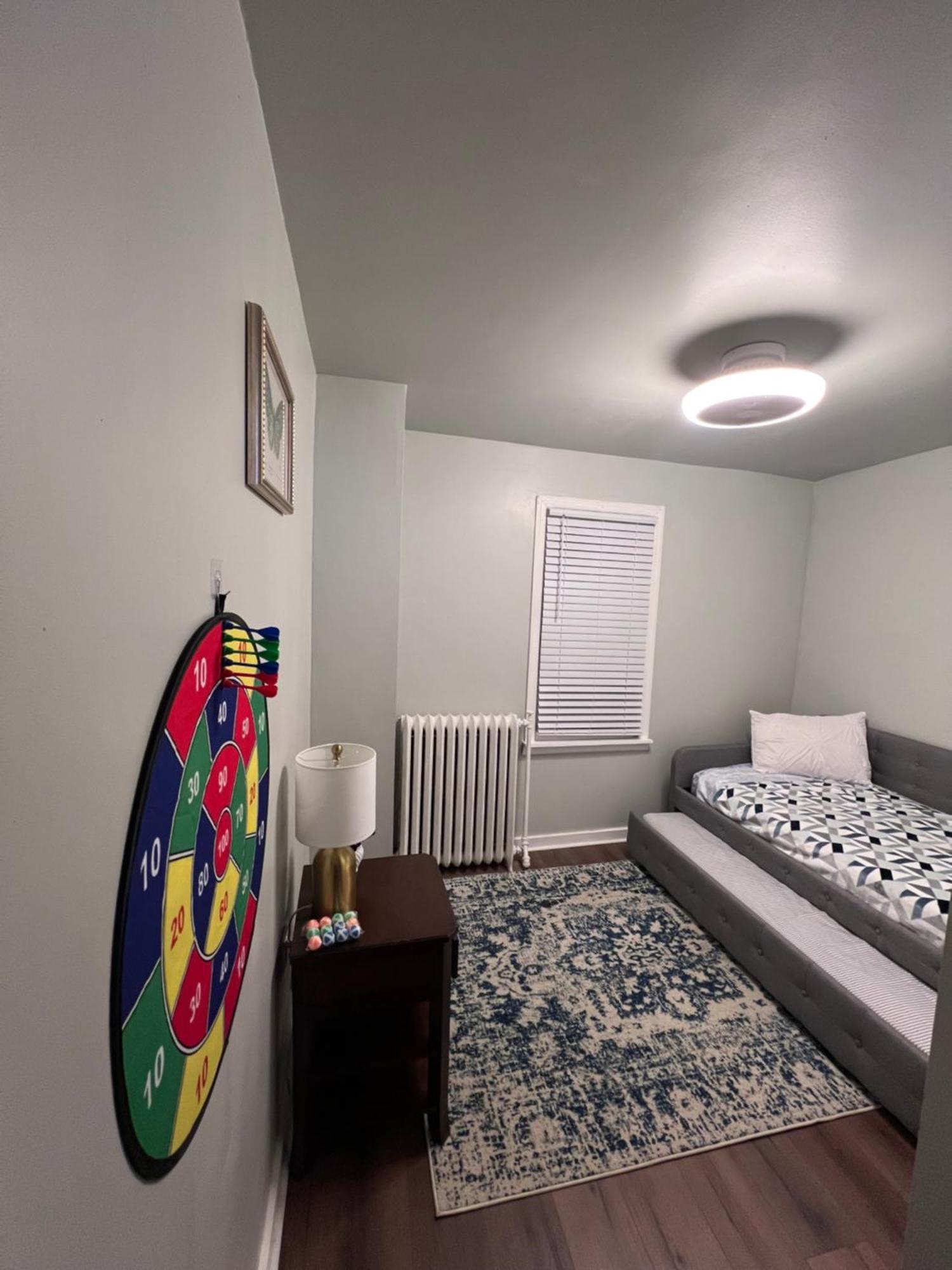 Cozy On The Hill Apartment Wilmington Bagian luar foto